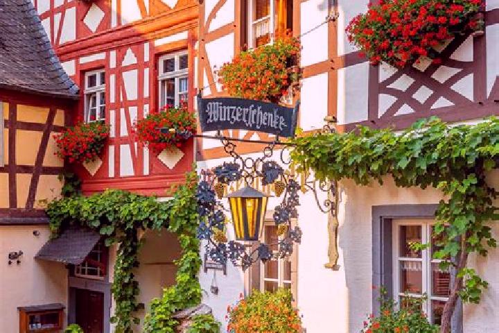 Amelia, 23 — Escort in Gopfersdorf, Germany