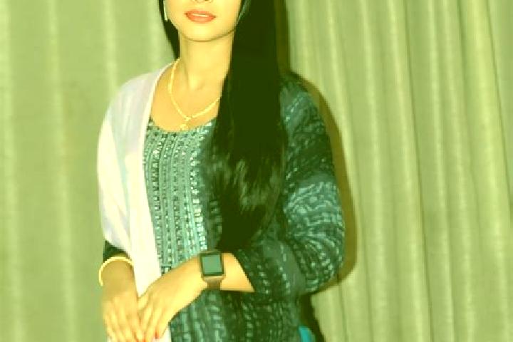 Amelia, 23 — Escort in Harina, India