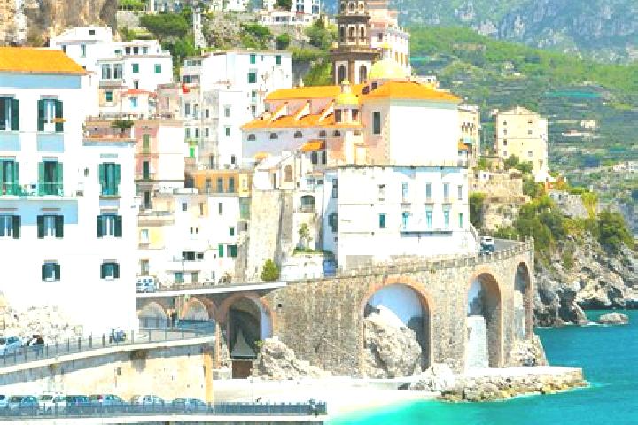 Amelia, 23 — Escort in Lauria, Italy