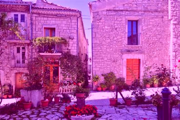 Amelia, 23 — Escort in Oratino, Italy