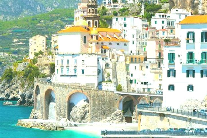 Amelia, 23 — Escort in Scario, Italy
