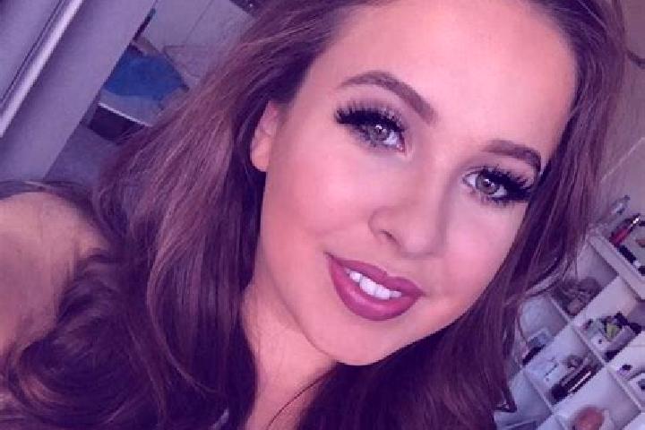 Amelia, 24, a auburn amber-eyed mediterranean companion based in Kadima Zoran. Offering CIM, Couples, BDSM, Dinner Date. Available for incall and outcall, da...