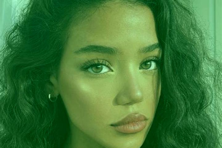 Amelia, 24, a black brown-eyed european companion based in Kirschau. Offering Couples, Duos, GFE, Overnight, Fetish. Available for incall and outcall, day an...