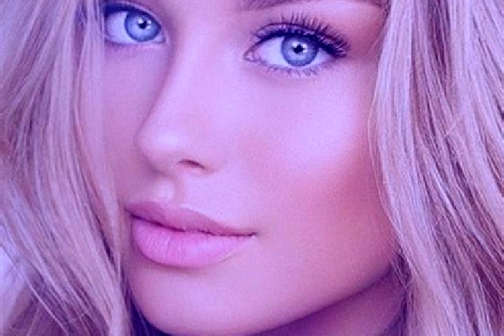 Amelia, 24, a blonde grey-eyed ebony companion based in Topolevo. Offering 69, Couples, Tantra, OWO. Available for incall and outcall, day and evening dates.