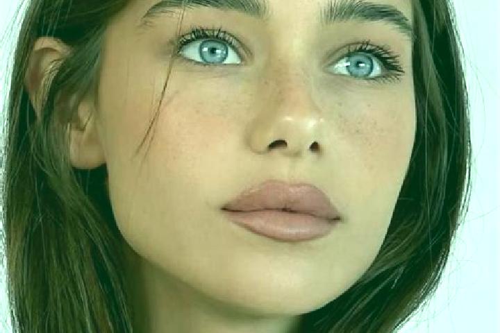 Amelia, 24, a brunette amber-eyed european companion based in Darayya. Offering Girlfriend Experience, Overnight, Travel Companion. Available for incall and ...