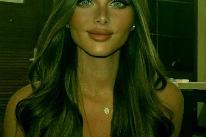Amelia, 24, a brunette dark-eyed mixed companion based in Lezuza. Offering Massage, Couples, Travel Companion. Available for incall and outcall, day and even...