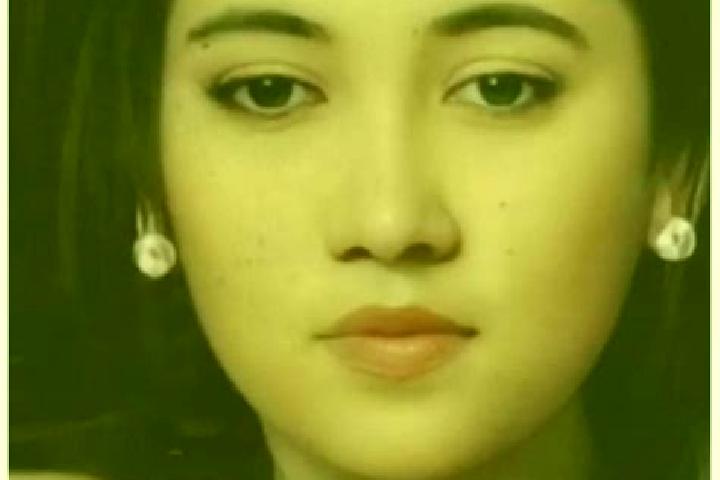 Amelia, 24 — Escort in Dulolong, Indonesia