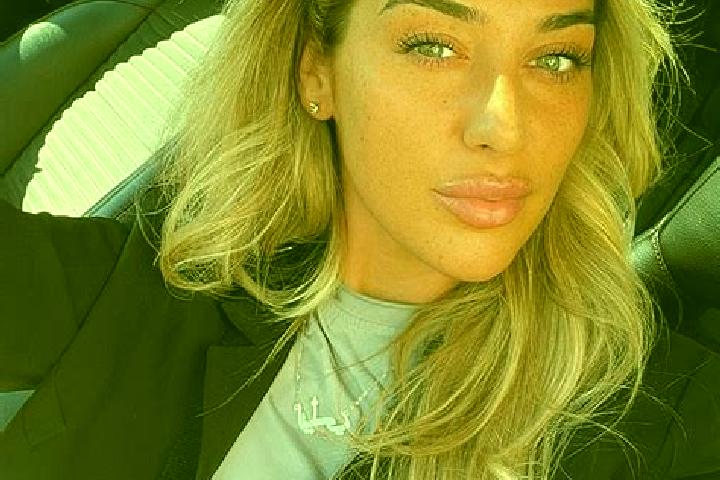 Amelia, 24 — Escort in Wallasey, United Kingdom