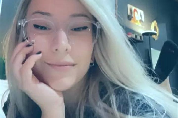 Amelia, 25, a blonde brown-eyed mixed companion based in Anjirserapat. Offering BDSM, CIM, GFE, Erotic Massage. Available for incall and outcall, day and eve...