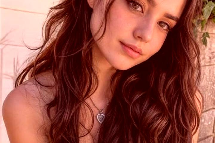 Amelia, 25, a brunette hazel-eyed middle eastern companion based in Santorso. Offering BDSM, A-Level, Striptease. Available for incall and outcall, day and e...