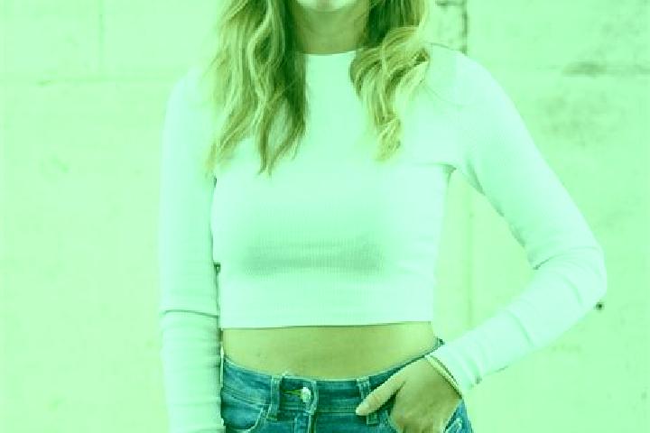 Amelia, 25 — Escort in Bubesheim, Germany