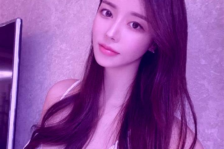Amelia, 25 — Escort in Changgucheng, China
