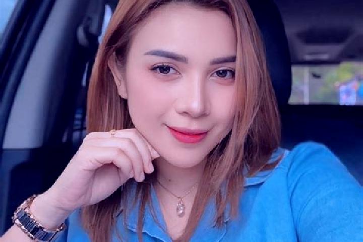 Amelia, 25 — Escort in Kefamenanu, Indonesia