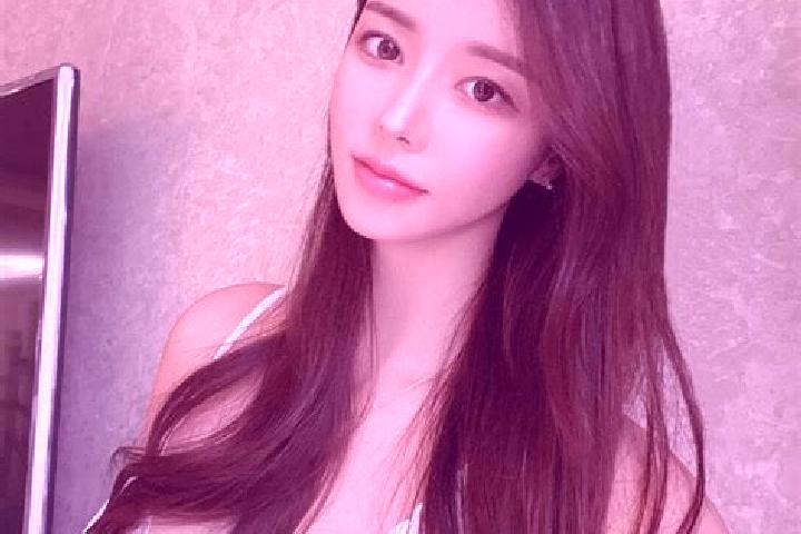 Amelia, 25 — Escort in Sanzhuang, China