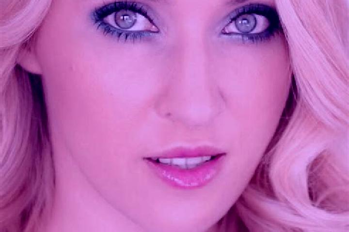 Amelia, 26, a blonde green-eyed slavic companion based in Carballeda de Avia. Offering Travel Companion, Overnight, Erotic Massage, CIM. Available for incall...