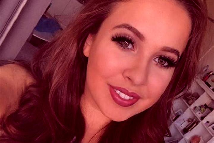 Amelia, 26, a chestnut grey-eyed european companion based in Aste. Offering Duos, Girlfriend Experience, Striptease, A-Level, Travel Companion. Available for...