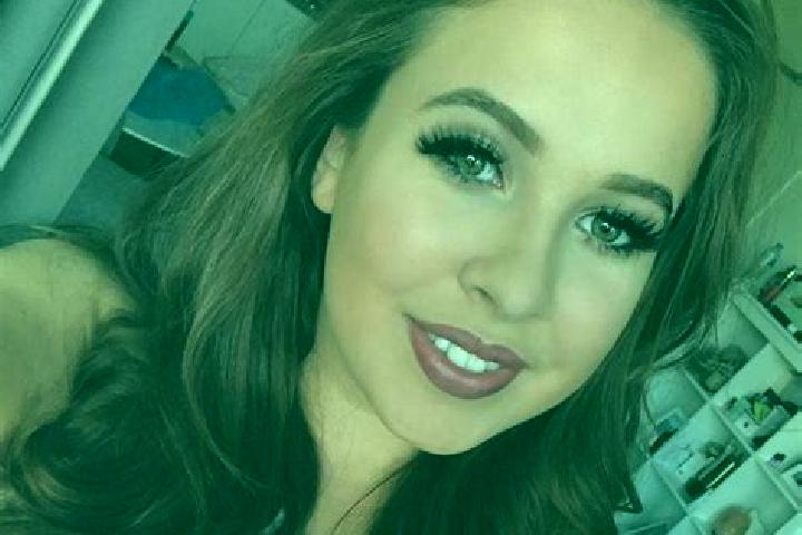 Amelia, 26, a red brown-eyed slavic companion based in Santa Cruz de Yanguas. Offering Striptease, CIM, A-Level, Prostate Massage. Available for incall and o...