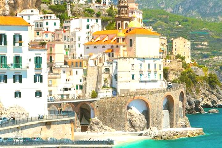 Amelia, 26 — Escort in Corte Franca, Italy