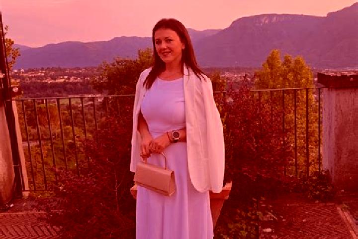 Amelia, 26 — Escort in Herasti, Romania