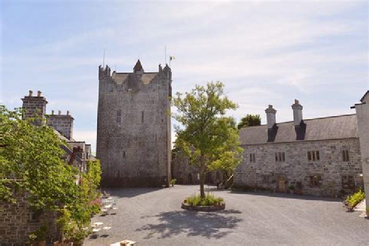 Amelia, 26 — Escort in Lackagh, Ireland