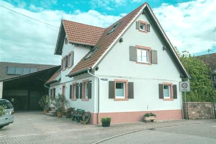 Amelia, 26 — Escort in Meissenheim, Germany