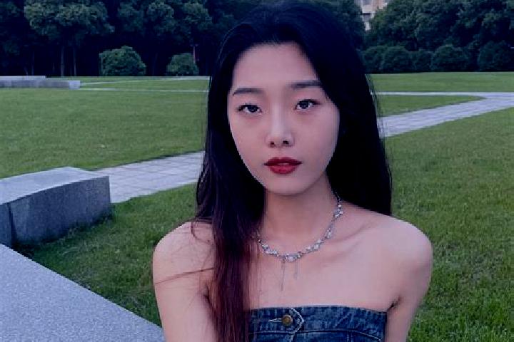 Amelia, 26 — Escort in Nancang, China