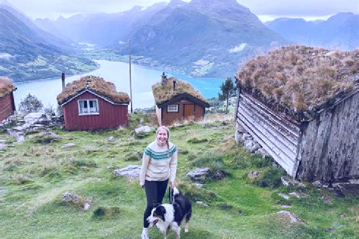 Amelia, 26 — Escort in Saeveland, Norway