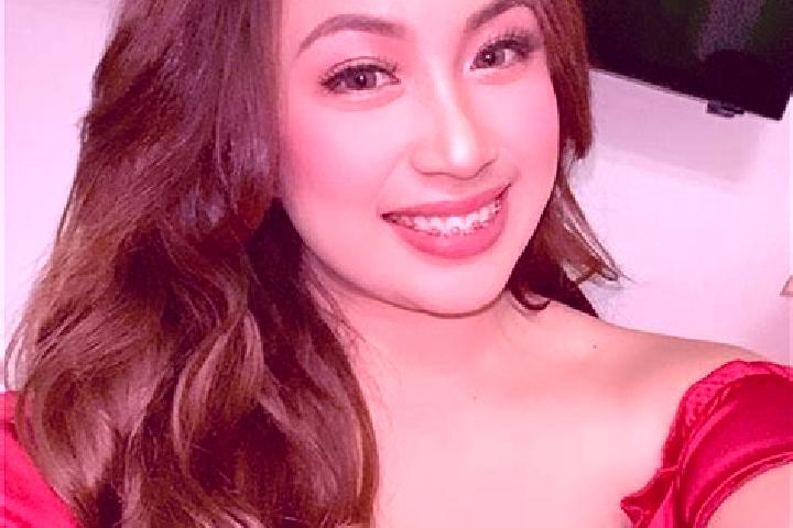 Amelia, 26 — Escort in Sinisian, Philippines