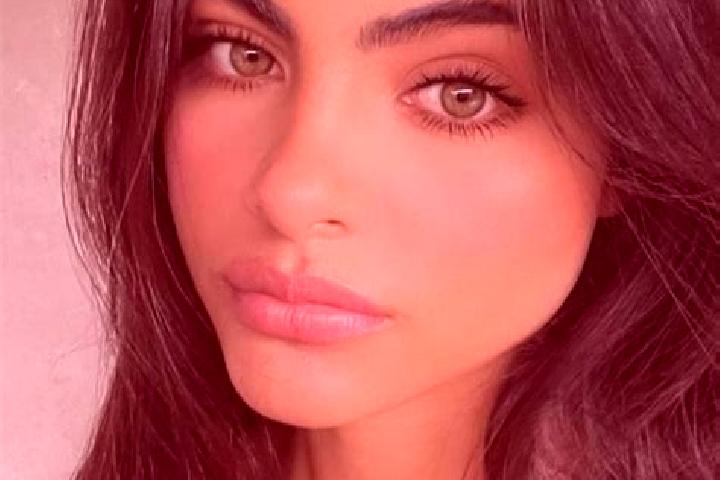 Amelia, 27, a brunette grey-eyed caucasian companion based in Ijebu-Jesa. Offering Tantra, Domination, Fetish. Available for incall and outcall, overnight bo...