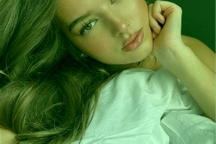 Amelia, 27, a chestnut hazel-eyed latina companion based in Brea de Aragon. Offering Striptease, Duos, 69, Tantra. Available for incall and outcall, overnigh...