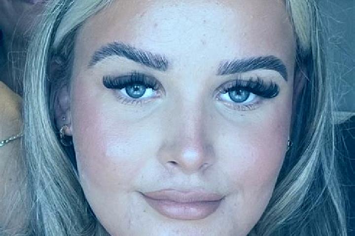 Amelia, 27 — Escort in Broad Hinton, United Kingdom