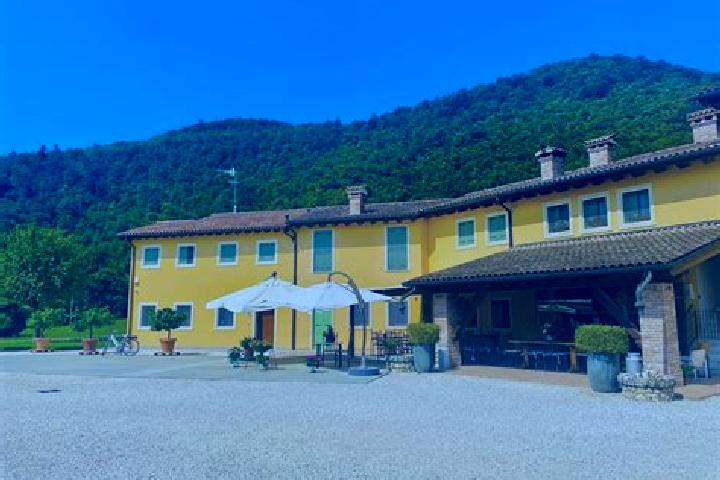 Amelia, 27 — Escort in Cascina Valle-Stazione di Carimate, Italy