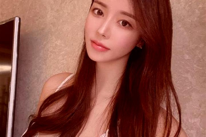 Amelia, 27 — Escort in Dahuashan, China