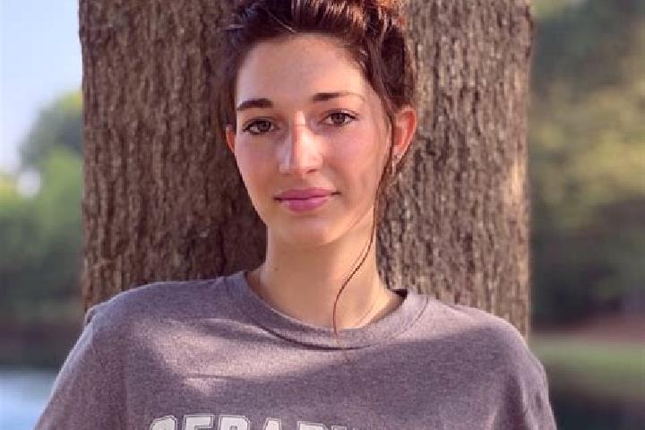 Amelia, 27 — Escort in Leo-Cedarville, United States