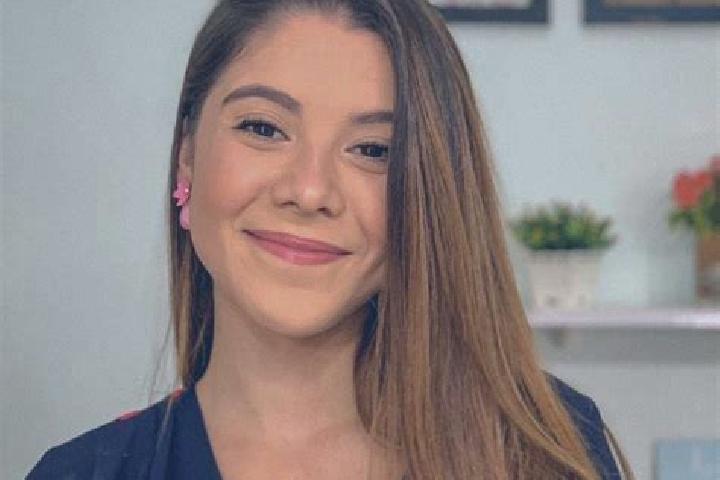 Amelia, 27 — Escort in Passos, Brazil