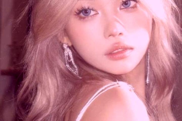Amelia, 28, a blonde grey-eyed asian companion based in Es Molinar. Offering Fetish, GFE, Roleplay. Available for incall and outcall, day and evening dates.