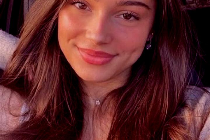 Amelia, 28, a brunette hazel-eyed european companion based in Goure. Offering Duos, Travel Companion, Party Girl. Available for incall and outcall, overnight...