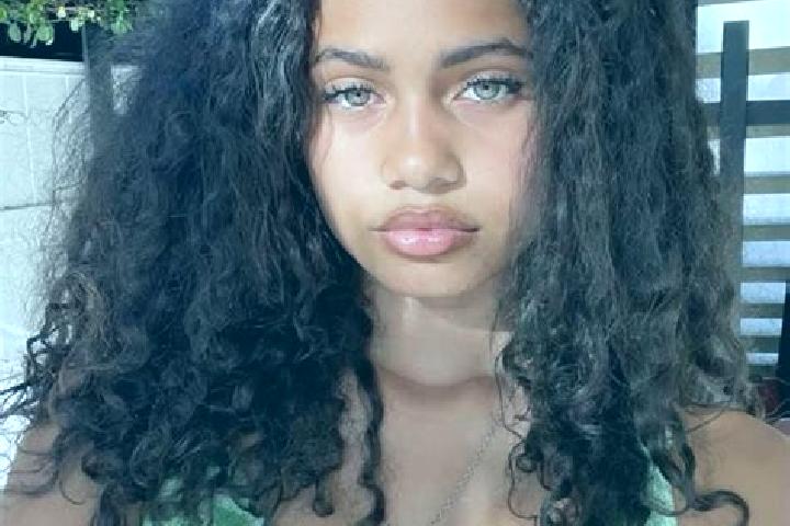 Amelia, 28, a red green-eyed mixed companion based in Reipeldingen. Offering Duos, Roleplay, Striptease. Available for incall and outcall, overnight bookings...