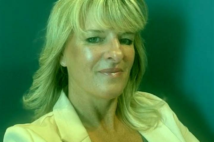 Amelia, 28 — Escort in Wardle, United Kingdom