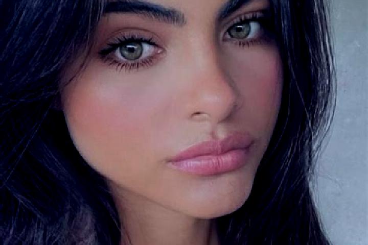 Amelia, 29, a brunette green-eyed indian companion based in Ghimes. Offering CIM, Fetish, Couples, A-Level, Travel Companion. Available for incall and outcal...