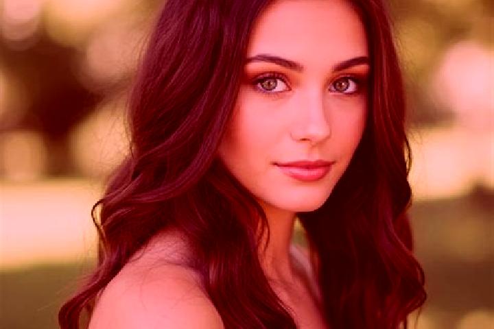 Amelia, 29, a brunette hazel-eyed mixed companion based in Lobnya. Offering Couples, Party Girl, OWO. Available for incall and outcall, day and evening dates.