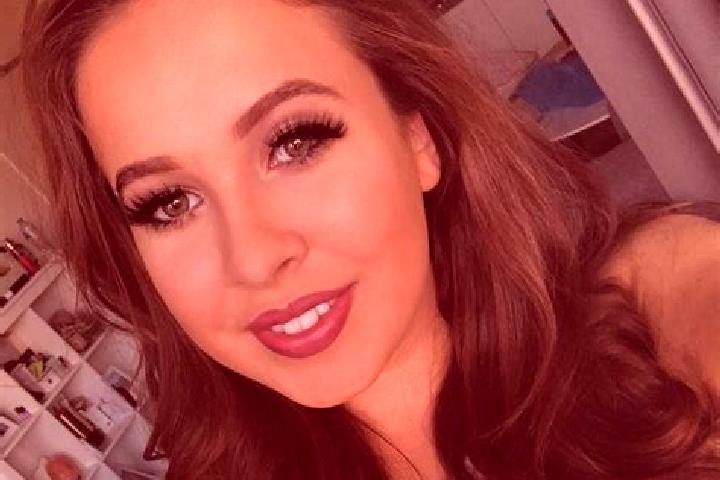 Amelia, 29, a red dark-eyed mixed companion based in Tsanyawa. Offering Couples, GFE, Deep French Kissing, Girlfriend Experience. Available for incall and ou...