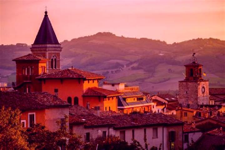 Amelia, 29 — Escort in Gualdo Tadino, Italy