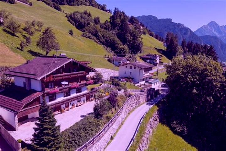 Amelia, 29 — Escort in Hippach-Schwendberg, Austria