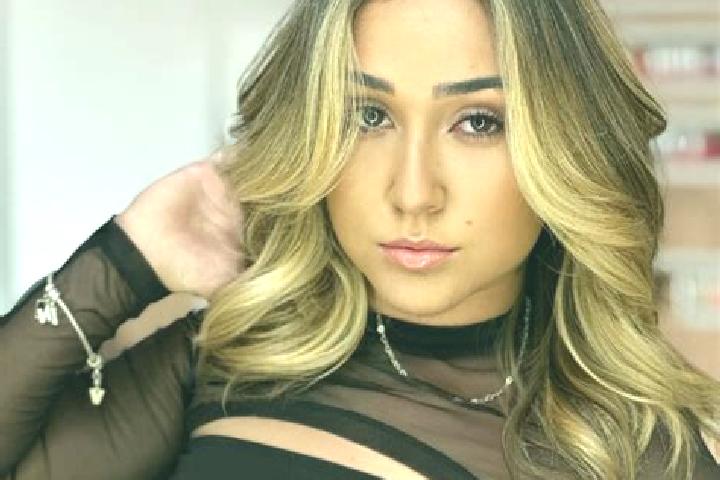 Amelia, 29 — Escort in Itamarandiba, Brazil