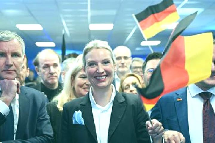 Amelia, 29 — Escort in Kasel-Golzig, Germany
