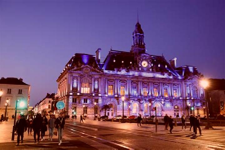 Amelia, 29 — Escort in La Ville-aux-Dames, France