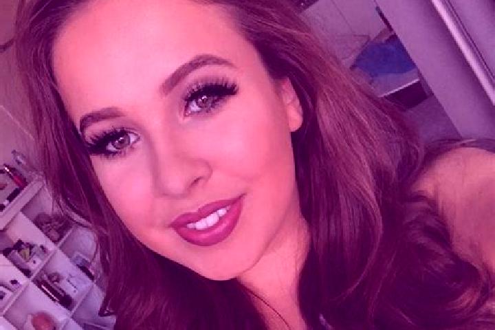 Amelia, 30, a auburn amber-eyed middle eastern companion based in Chilton Foliat. Offering Dinner Date, Overnight, Fetish. Available for incall and outcall, ...
