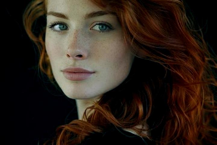 Amelia, 30, a auburn green-eyed european companion based in Pramet. Offering Dinner Date, Erotic Massage, Roleplay. Available for incall and outcall, overnig...
