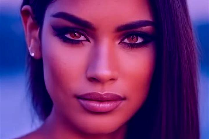 Amelia, 30, a black brown-eyed latina companion based in Galesu. Offering 69, Couples, Duos. Available for incall and outcall, overnight bookings available.